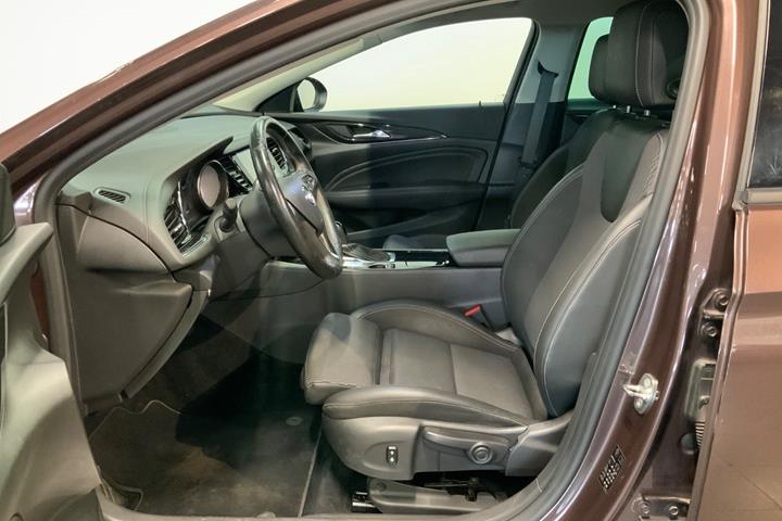 Brun Opel Insignia fra 2018