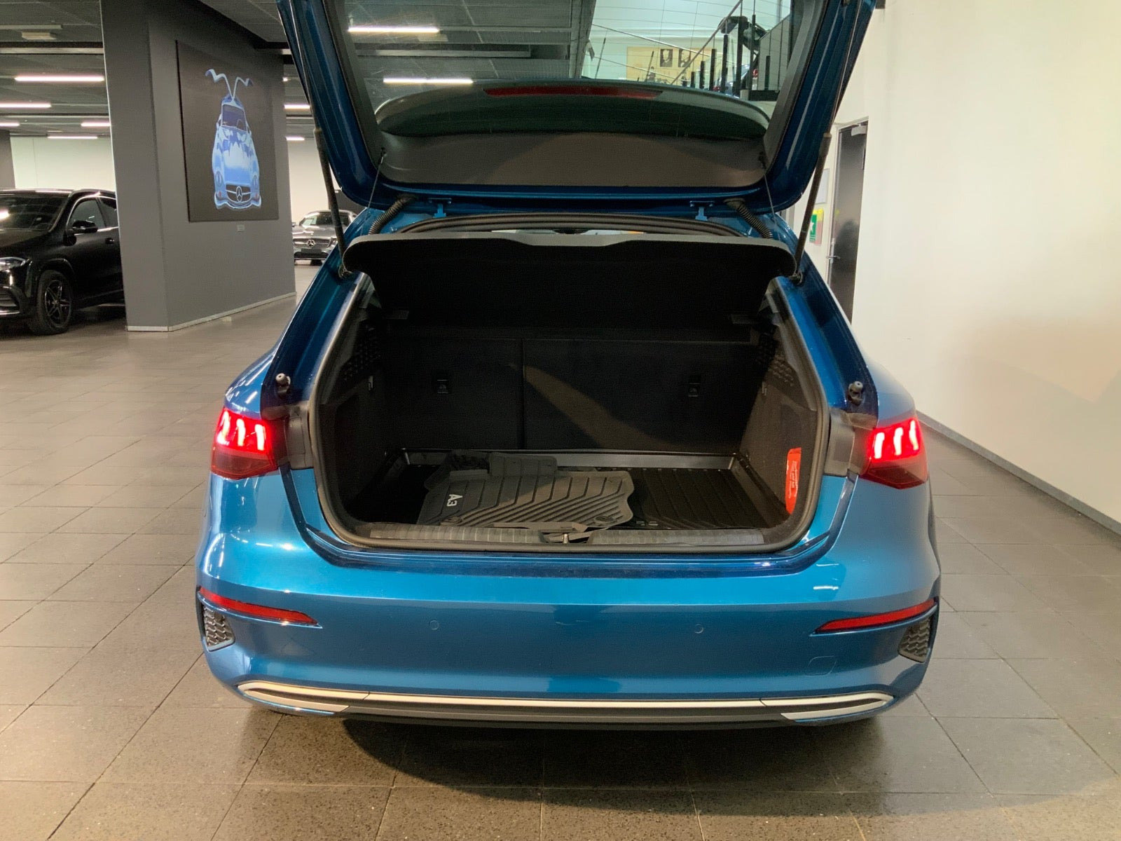 Blå Audi A3 fra 2021