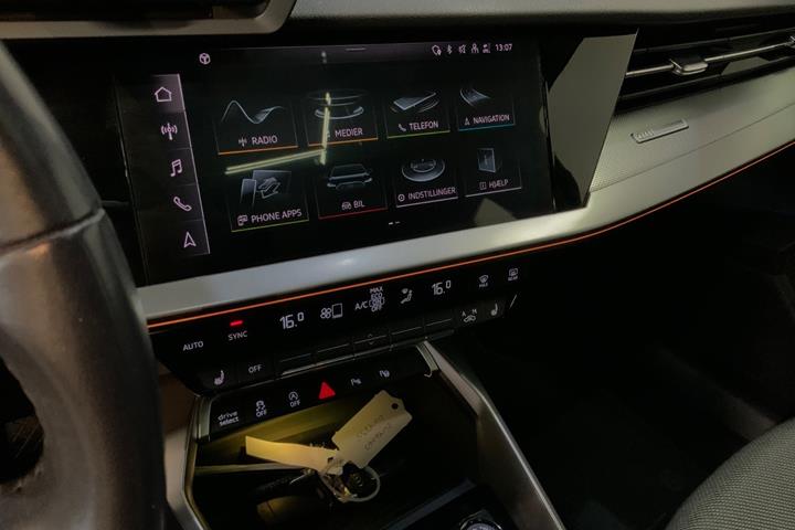 Blå Audi A3 fra 2021