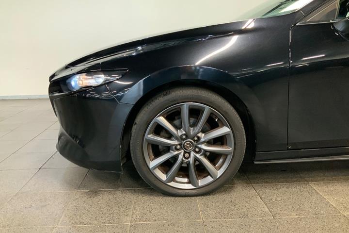 Sort Mazda 3 fra 2021