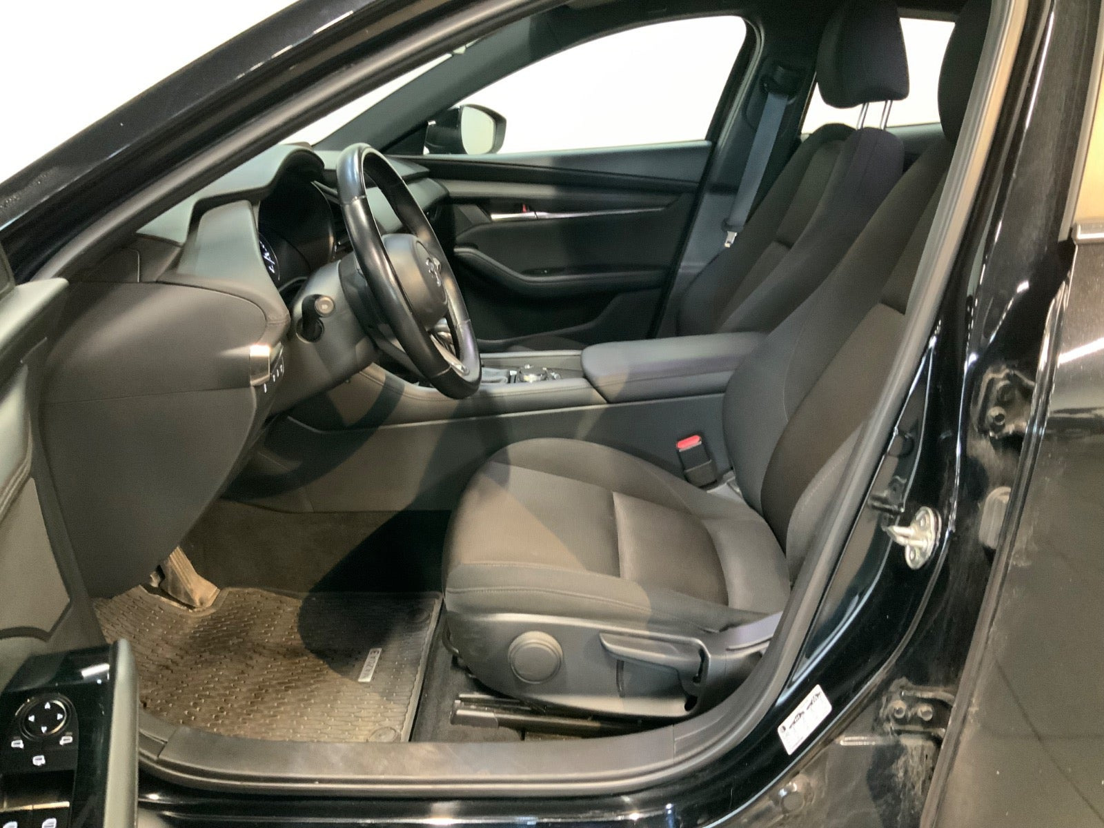 Sort Mazda 3 fra 2021