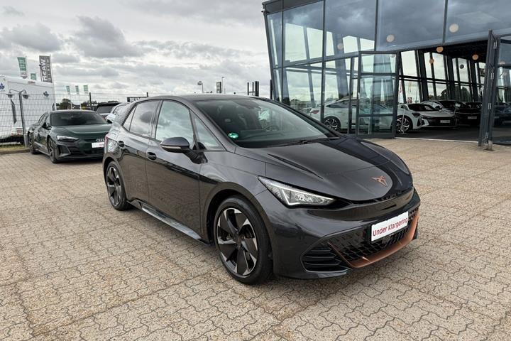 Grå Cupra Born fra 2023