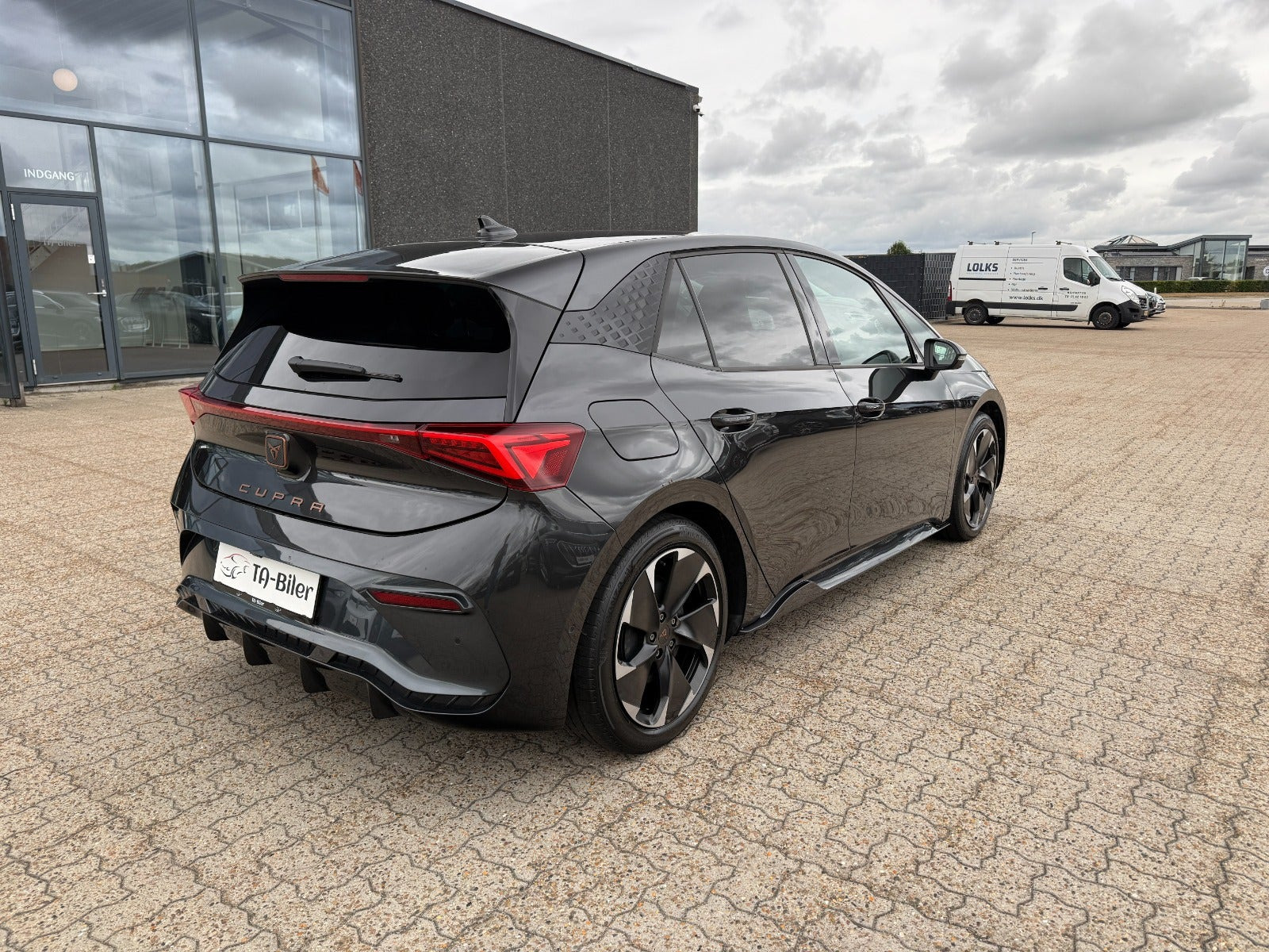 Grå Cupra Born fra 2023