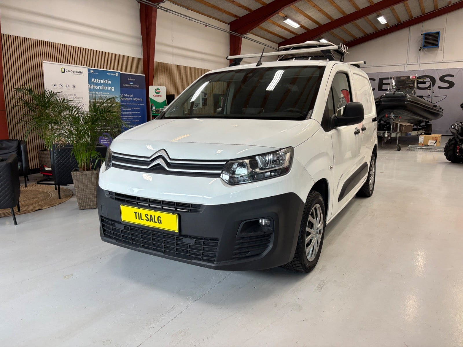 Hvid Citroën Berlingo fra 2021