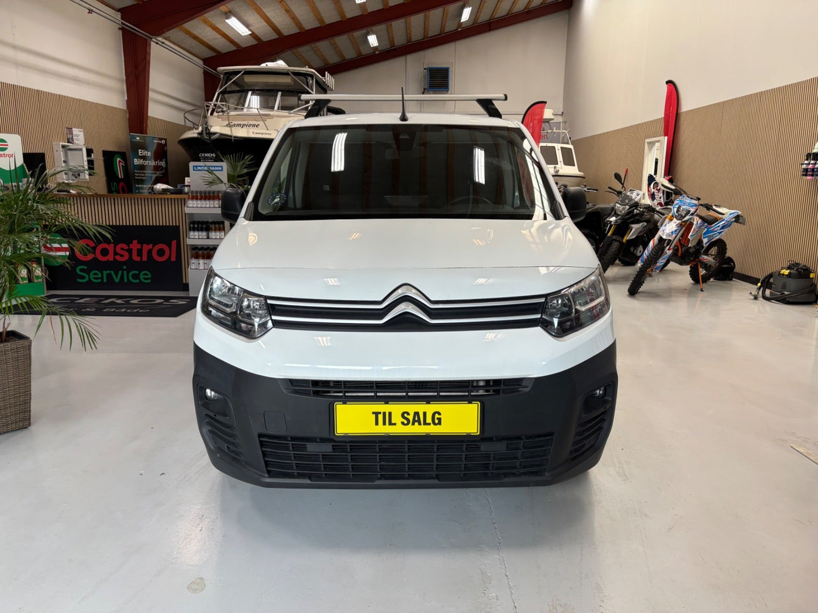 Hvid Citroën Berlingo fra 2021