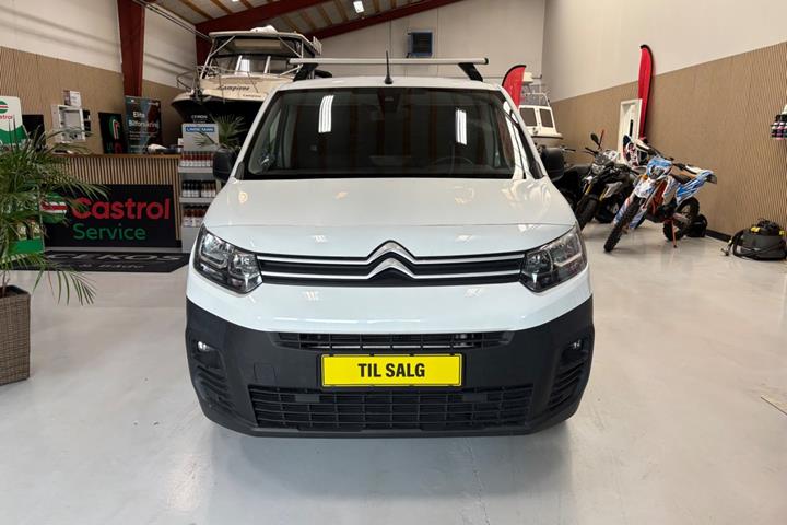 Hvid Citroën Berlingo fra 2021