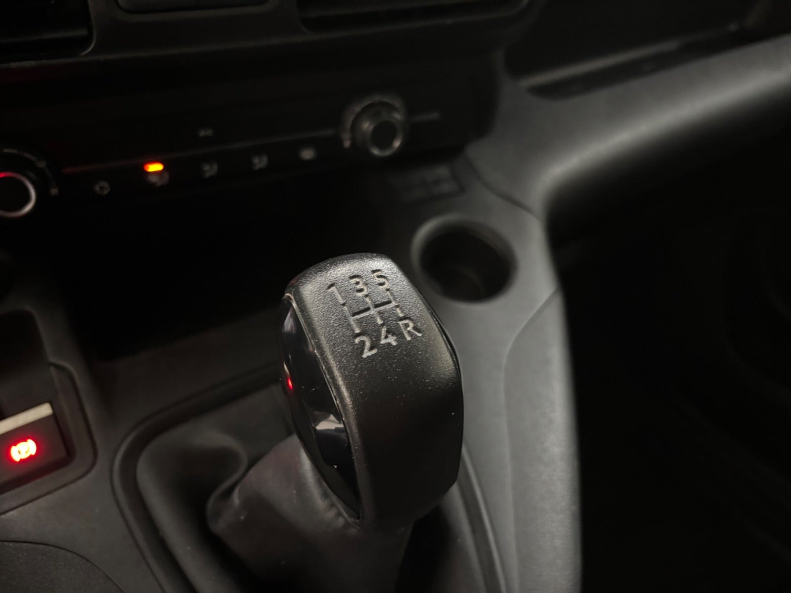 Hvid Citroën Berlingo fra 2021