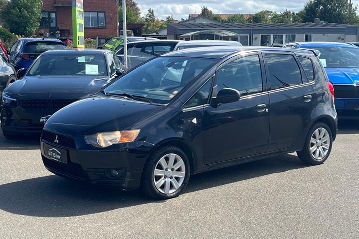 Sort Mitsubishi Colt fra 2010
