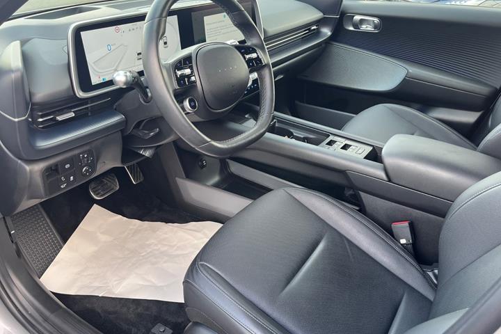 Sølv Hyundai Ioniq 6 fra 2023