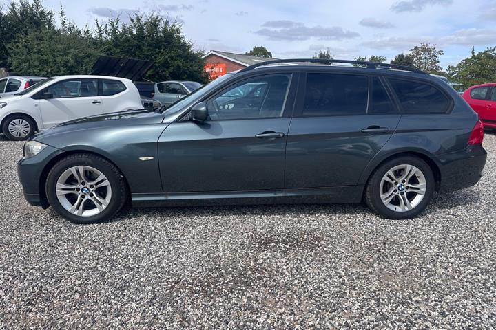 undefined BMW 320d fra 2008