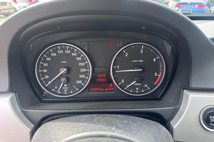 undefined BMW 320d fra 2008