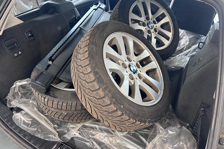 undefined BMW 320d fra 2008