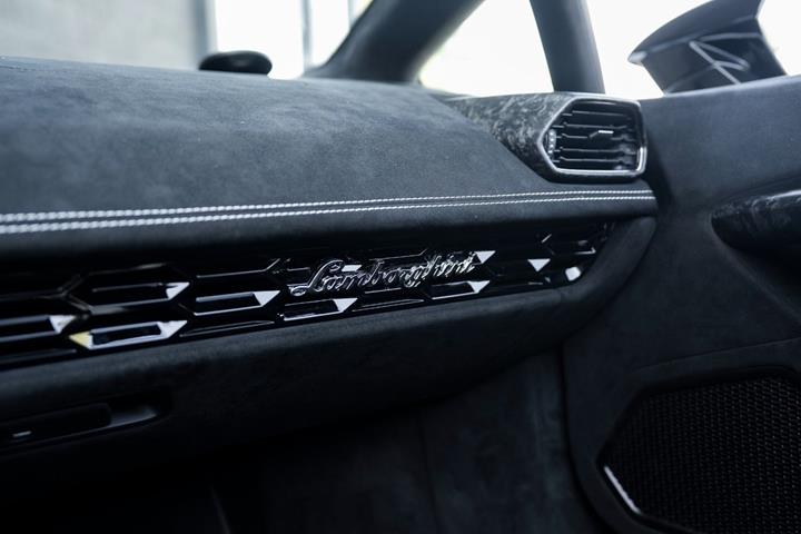 Hvid Lamborghini Huracan fra 2018