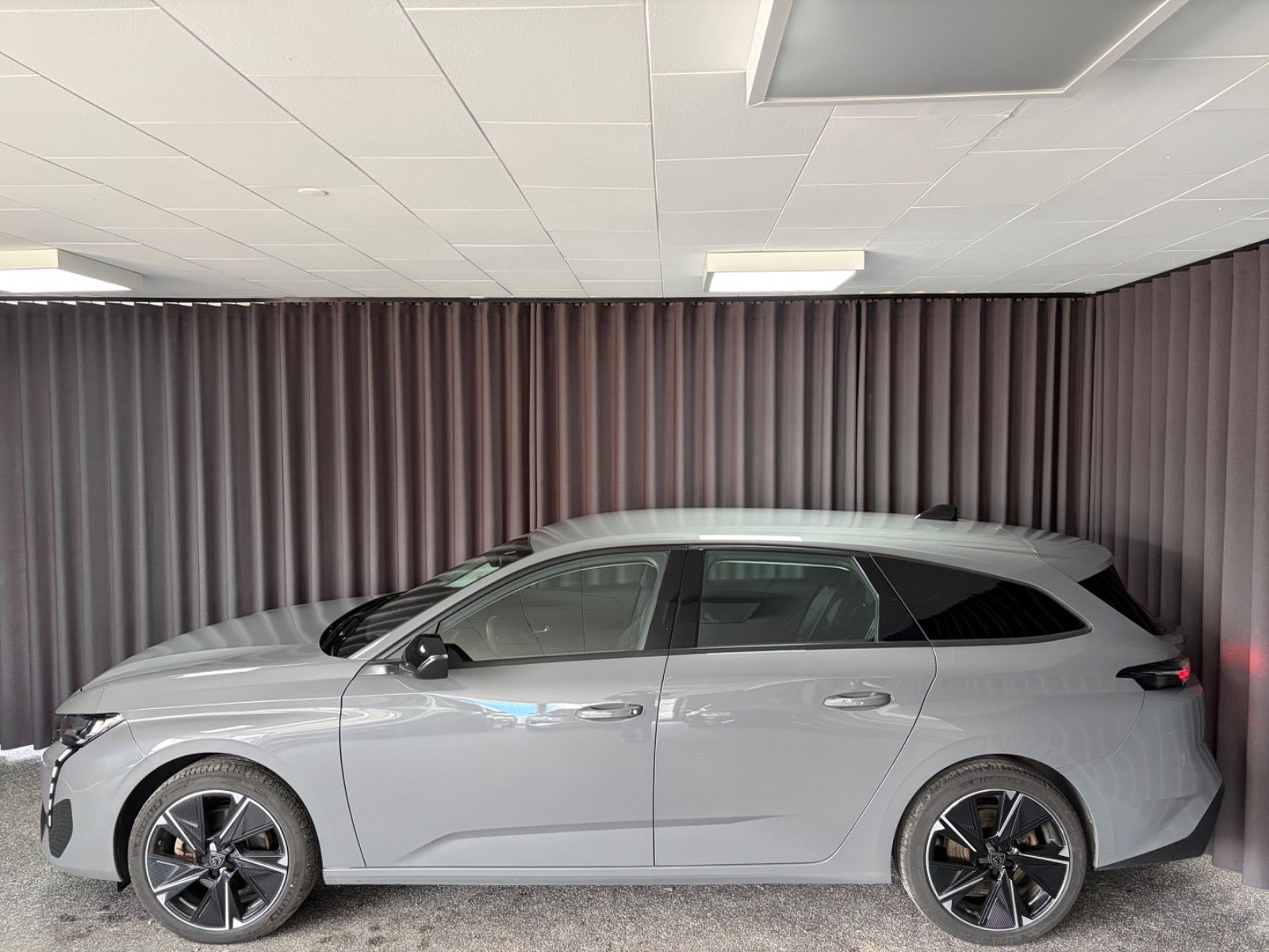 undefined Peugeot E-308 fra 2024