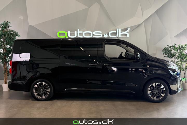 Sort Opel Zafira-e Life fra 2021