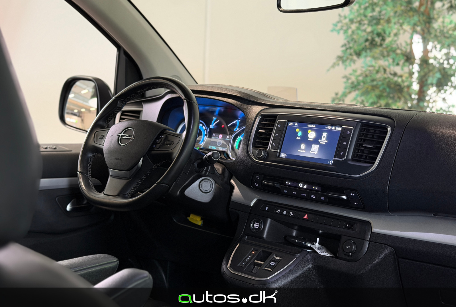 Sort Opel Zafira-e Life fra 2021