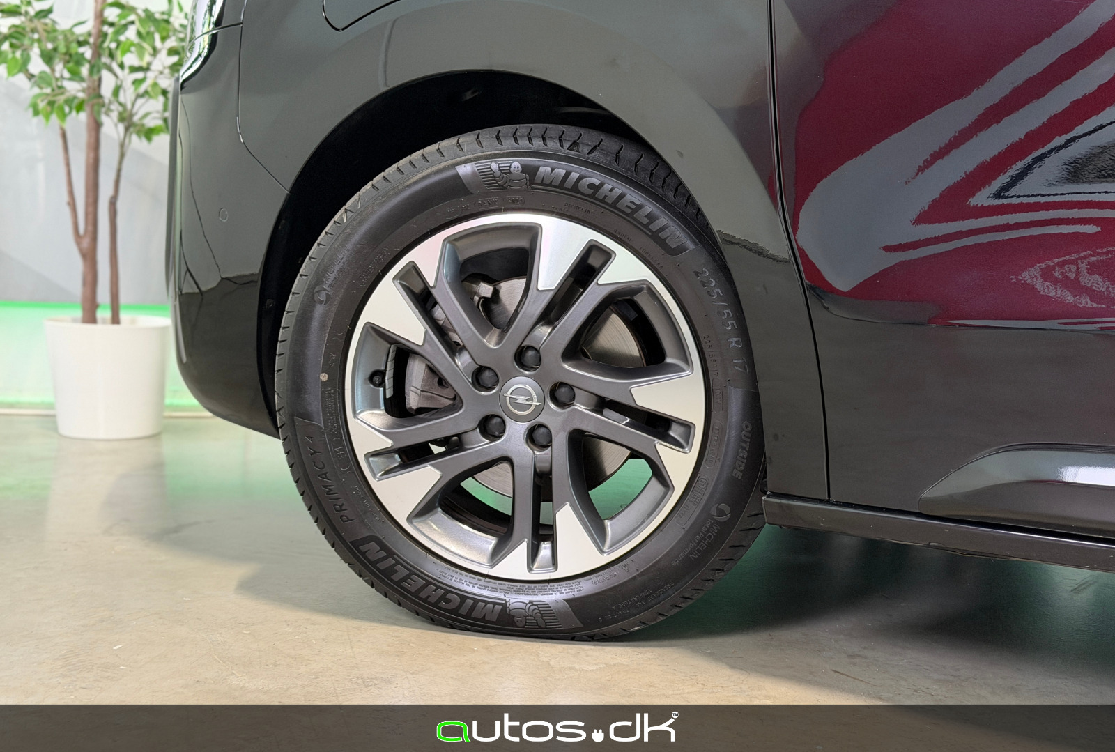 Sort Opel Zafira-e Life fra 2021