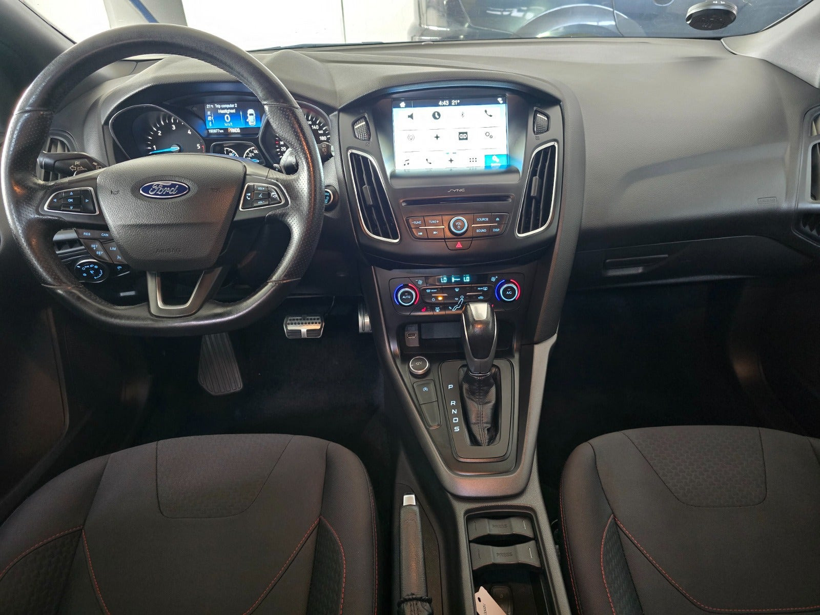 Grå Ford Focus fra 2017
