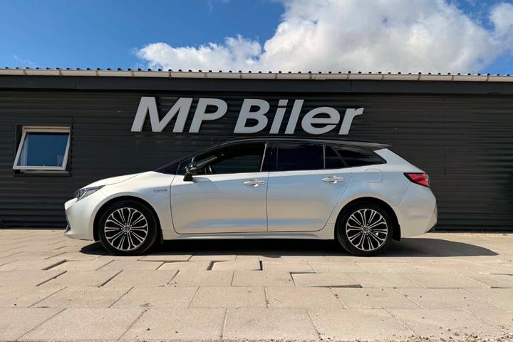 Sølv Toyota Corolla fra 2019