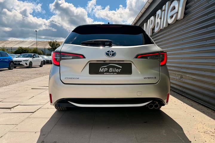 Sølv Toyota Corolla fra 2019