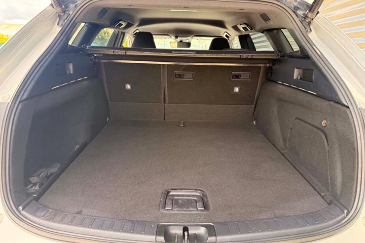 Sølv Toyota Corolla fra 2019