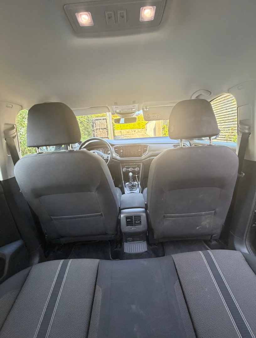 Grå VW T-Roc fra 2019