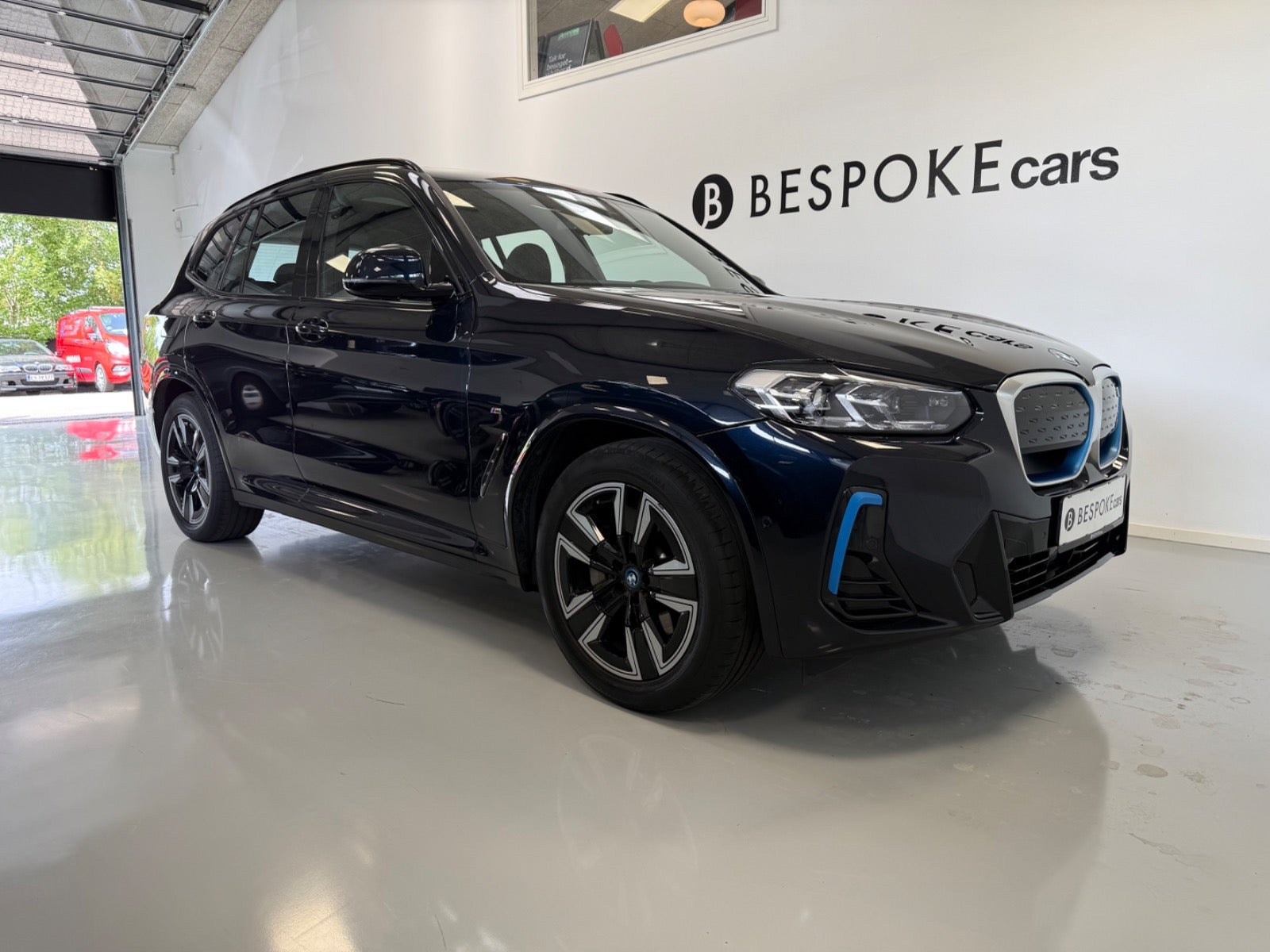 Sort BMW iX3 fra 2023