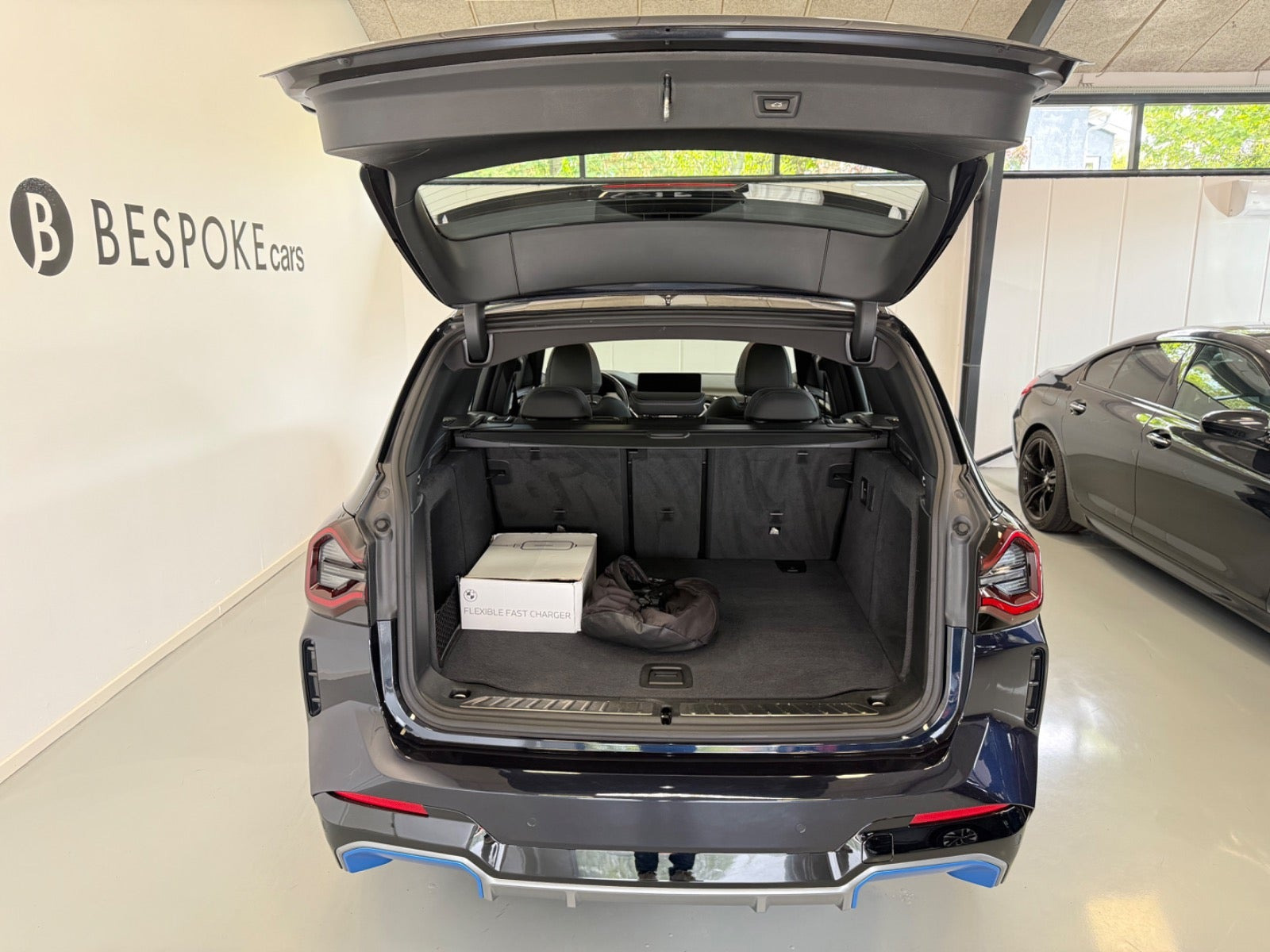 Sort BMW iX3 fra 2023