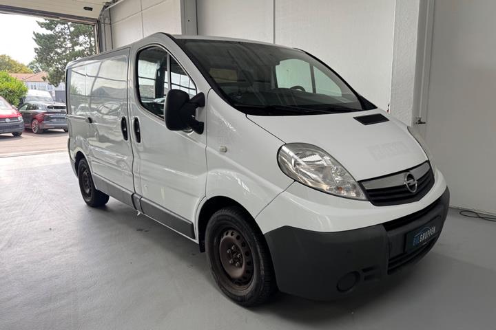Hvid Opel Vivaro fra 2014