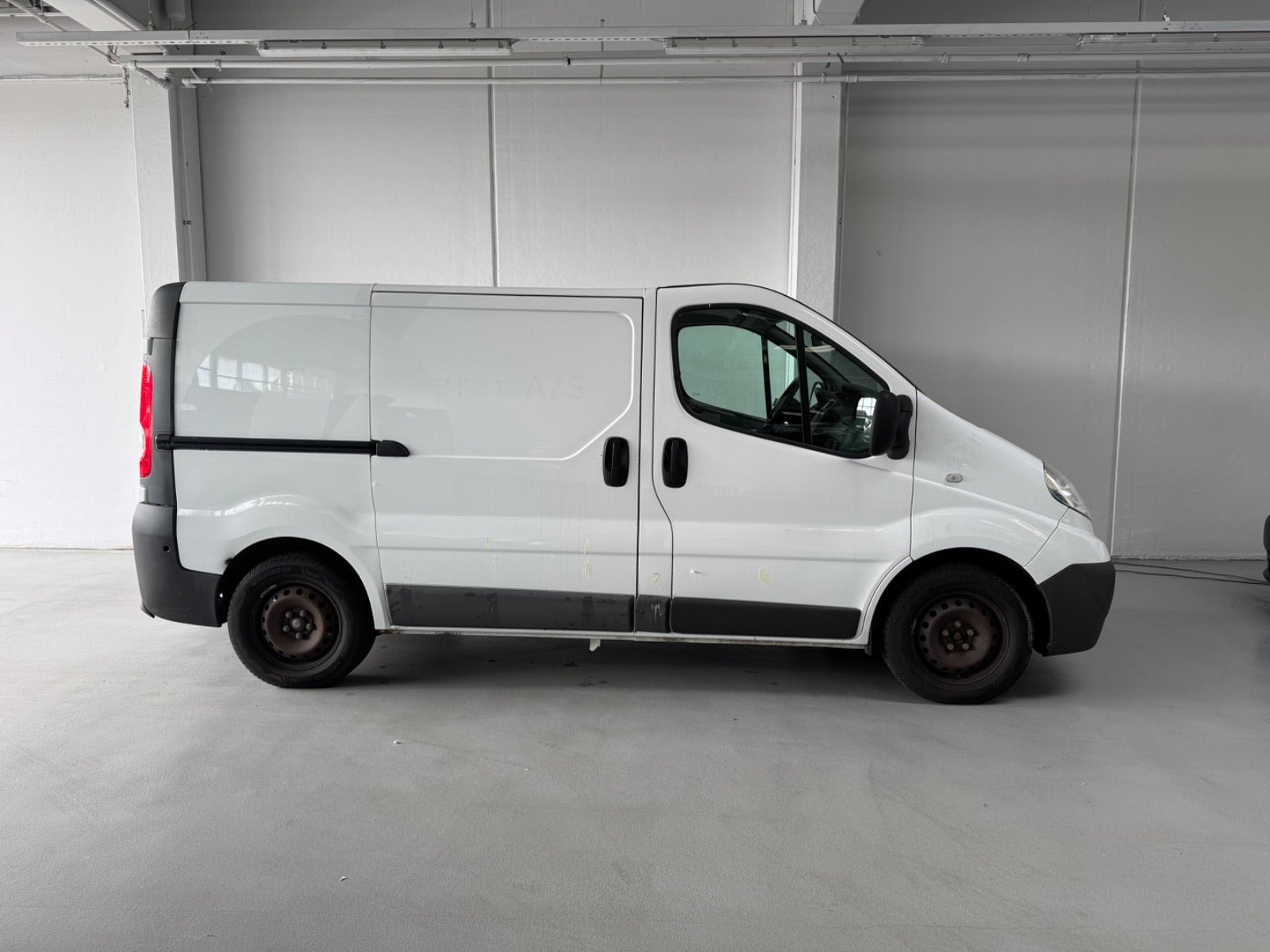 Hvid Opel Vivaro fra 2014