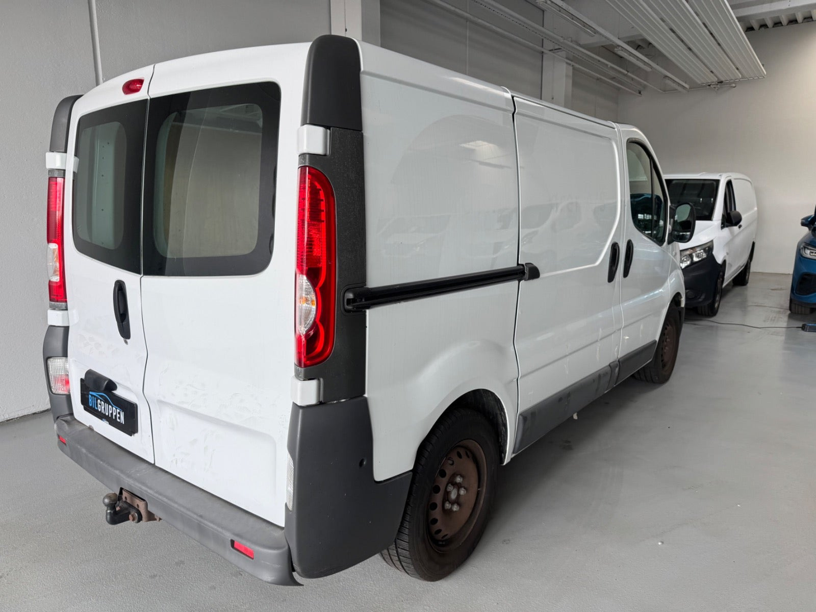 Hvid Opel Vivaro fra 2014