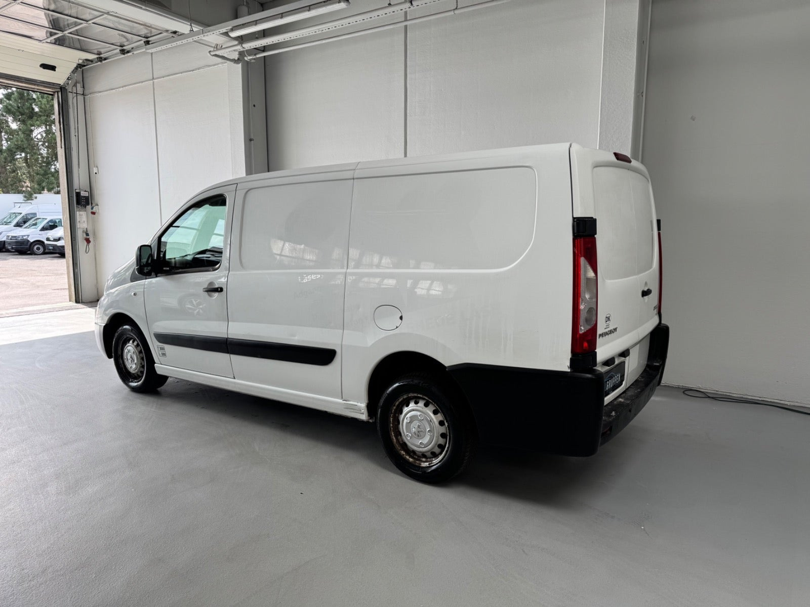 Hvid Peugeot Expert fra 2012