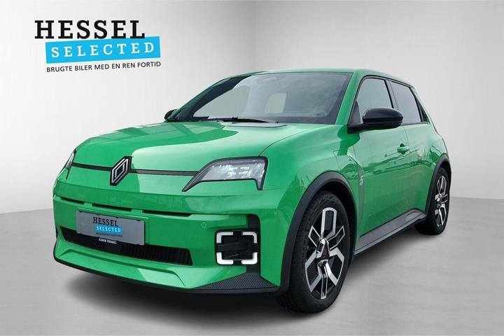 Grøn Renault 5 E-Tech fra 2025 set udefra