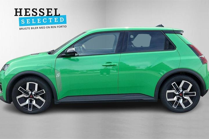 Grøn Renault 5 E-Tech fra 2025