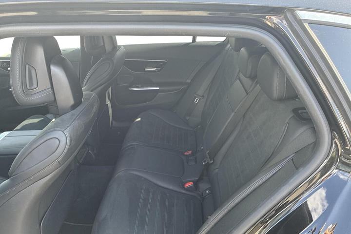 Sort Mercedes C300 e fra 2022