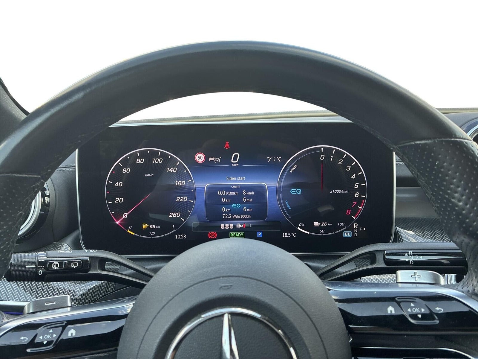 Sort Mercedes C300 e fra 2022