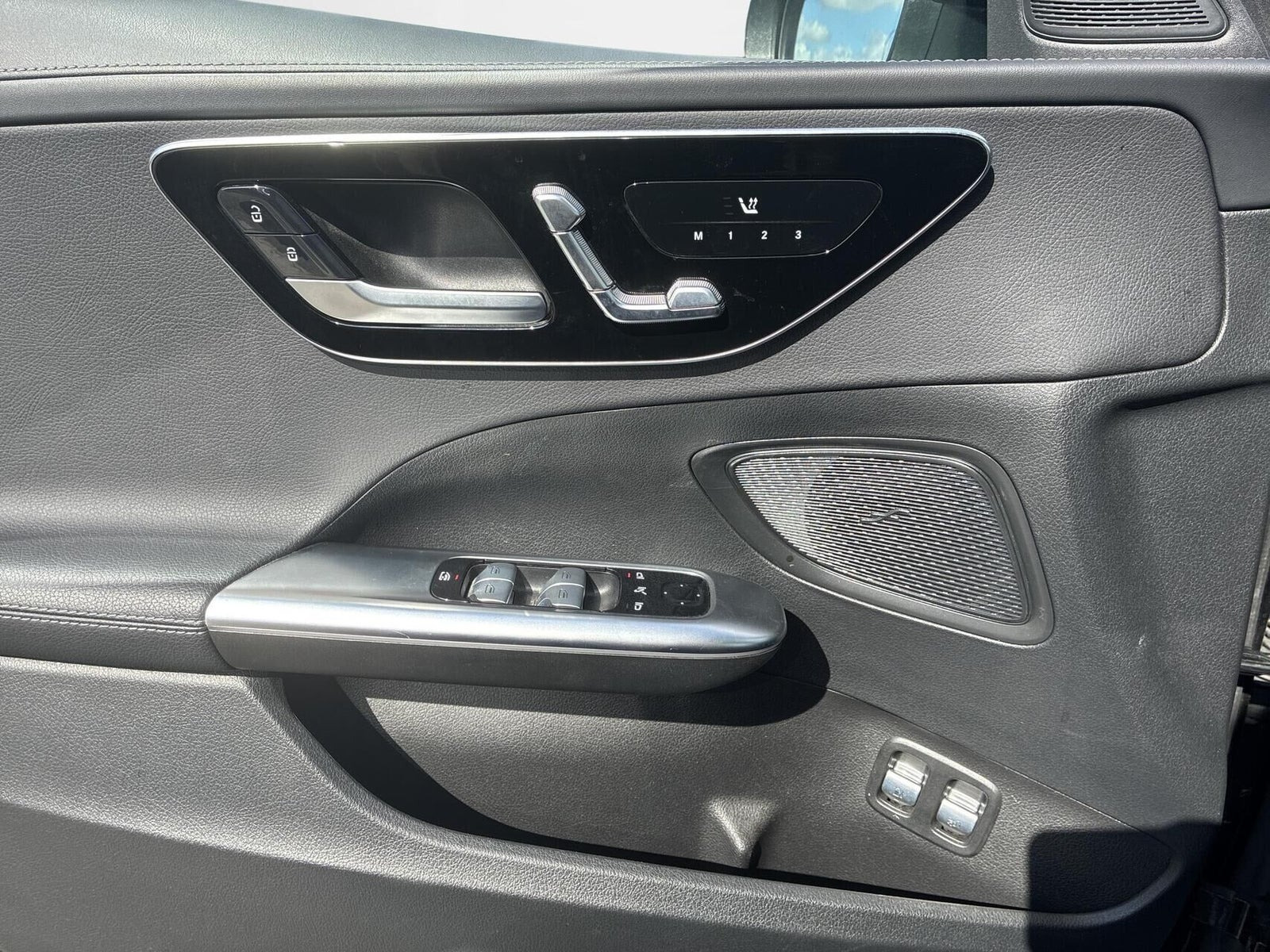 Sort Mercedes C300 e fra 2022