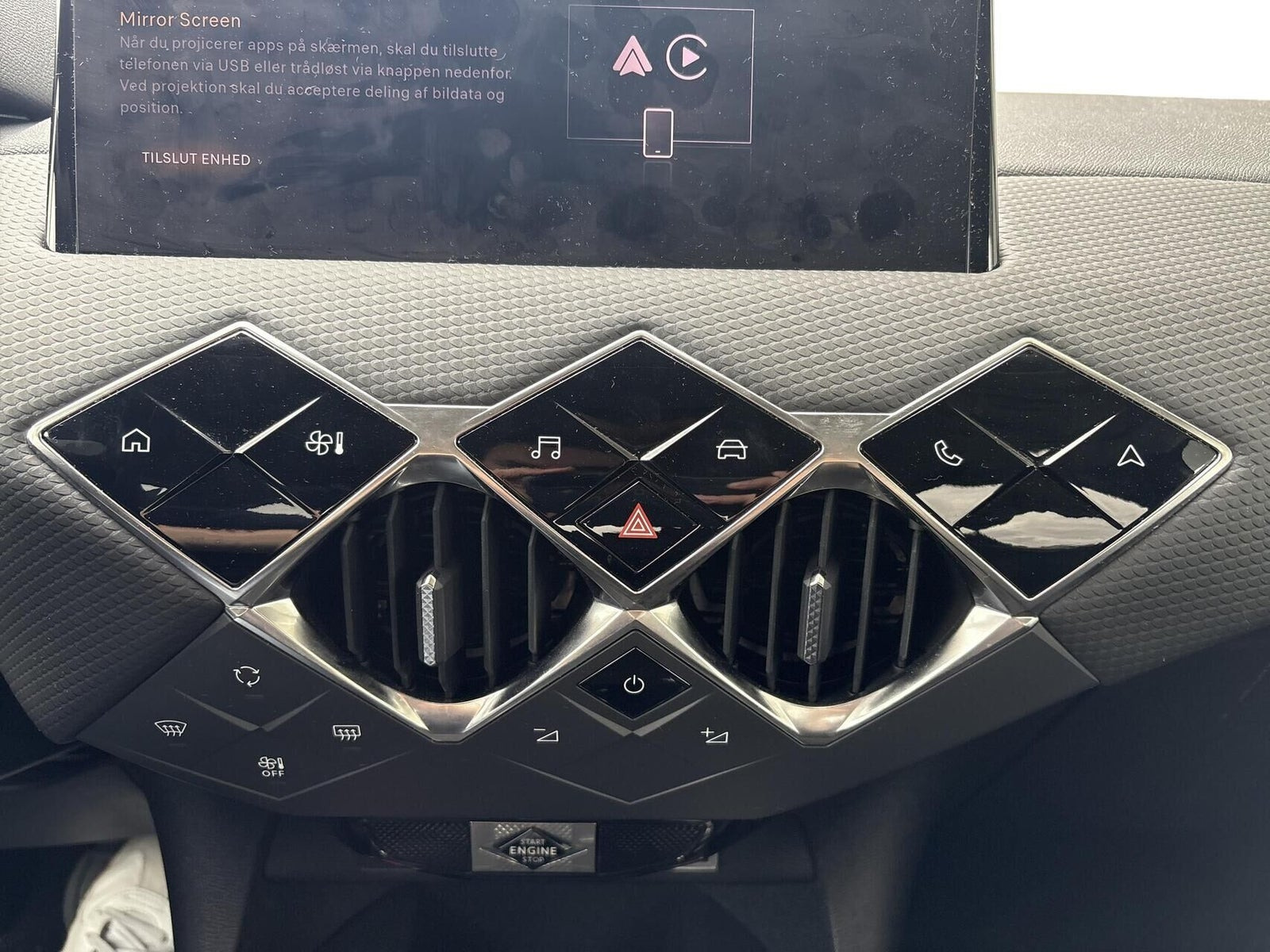 Grå DS DS 3 CrossBack fra 2023