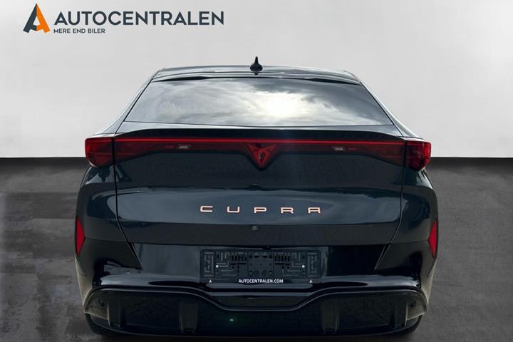 Grå Cupra Tavascan fra 2024