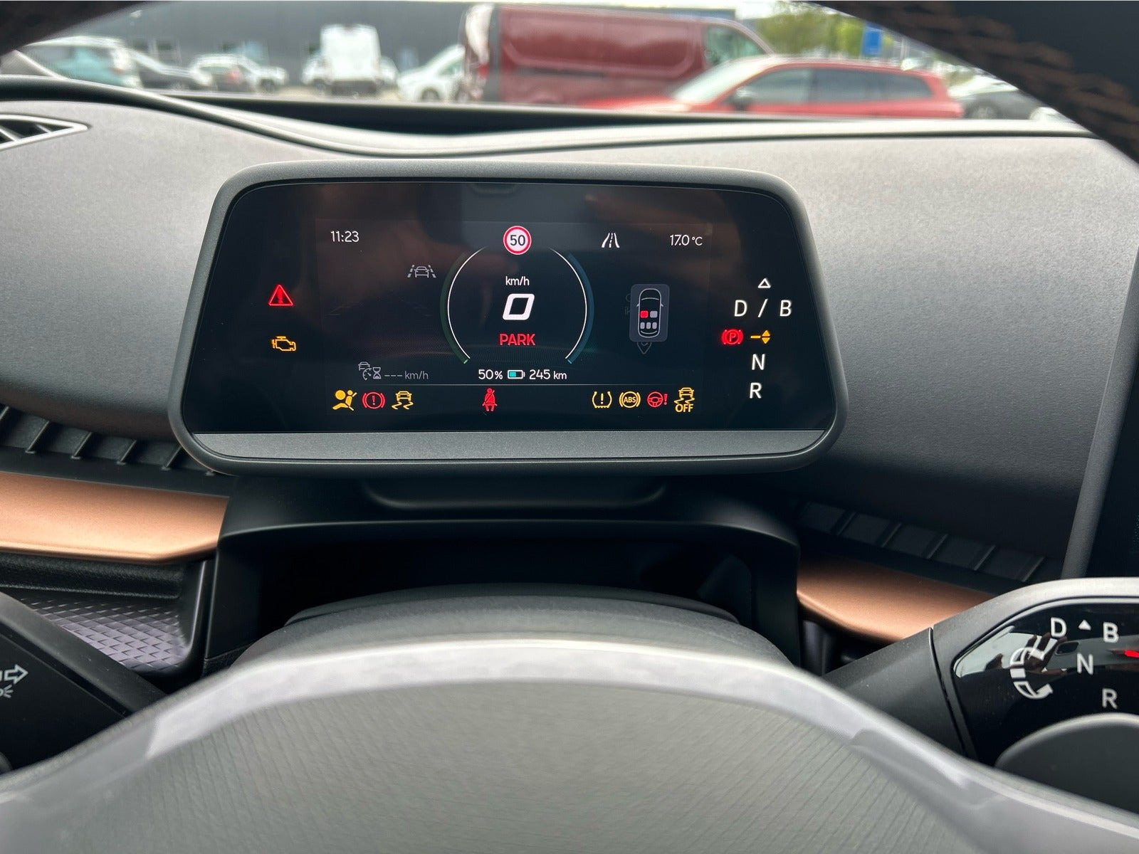Grå Cupra Tavascan fra 2024
