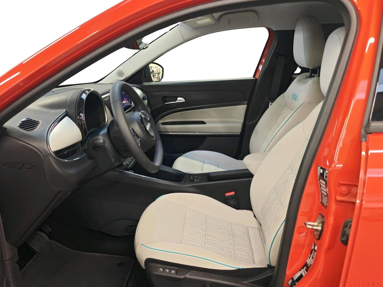 Orange Fiat 600e fra 2025