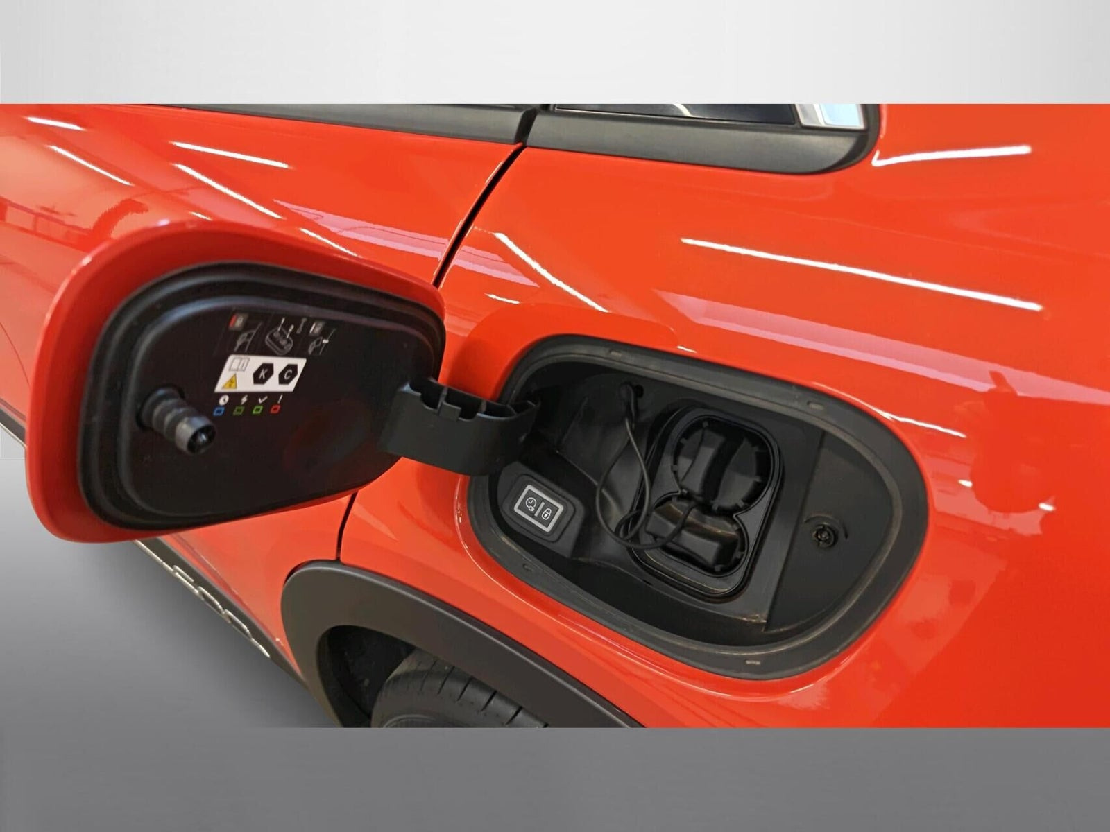 Orange Fiat 600e fra 2025