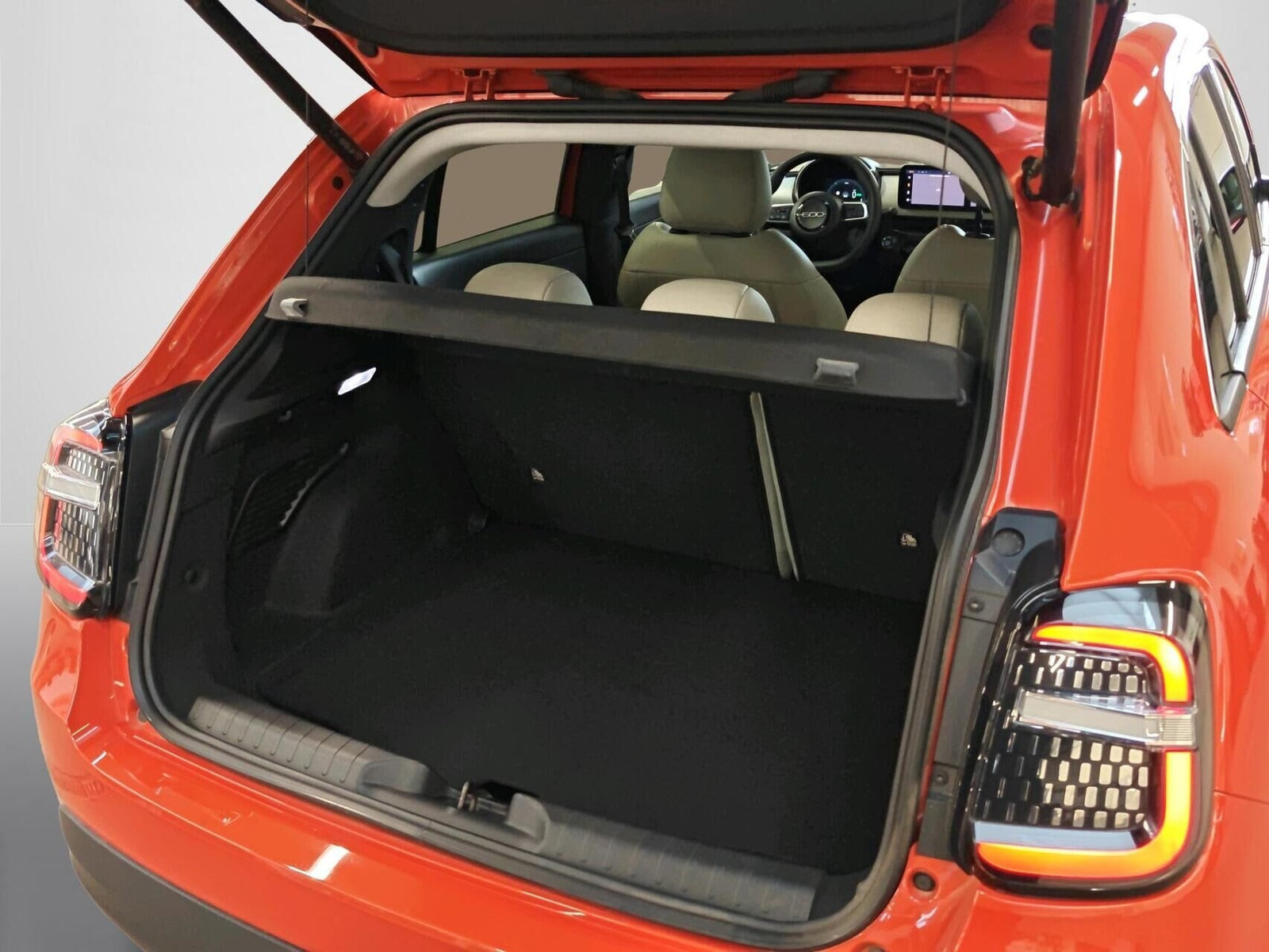 Orange Fiat 600e fra 2025