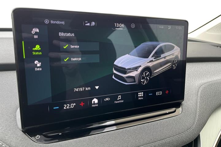 Blå Skoda Enyaq fra 2023