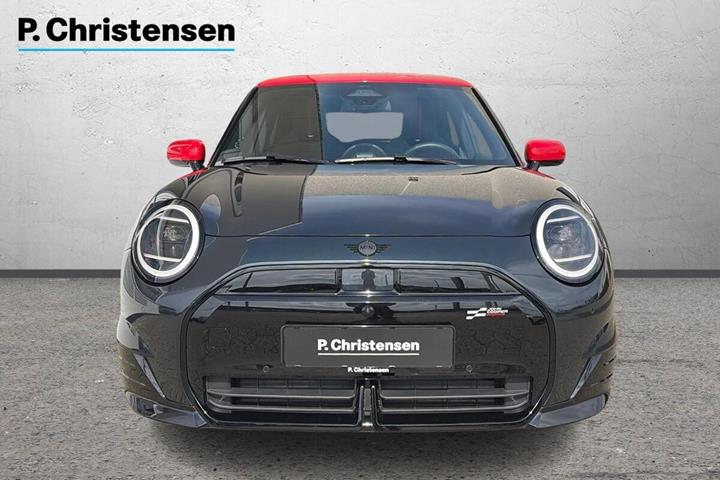 Sort Mini Cooper SE fra 2024