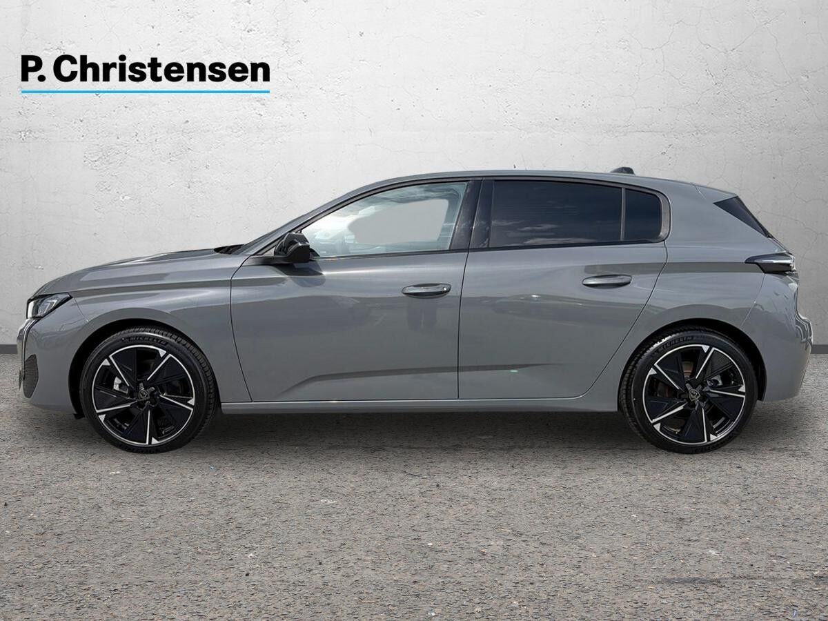 Sort Peugeot E-308 fra 2024