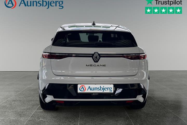 Hvid Renault Megane E-Tech fra 2022