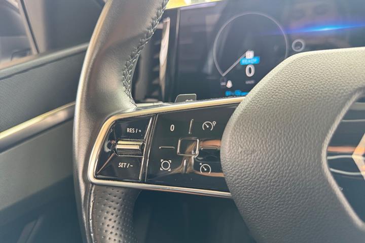 Hvid Renault Megane E-Tech fra 2022