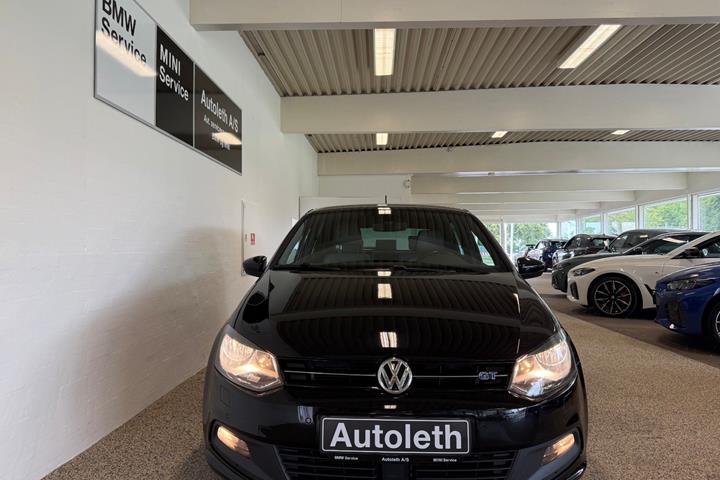 Sort VW Polo fra 2017