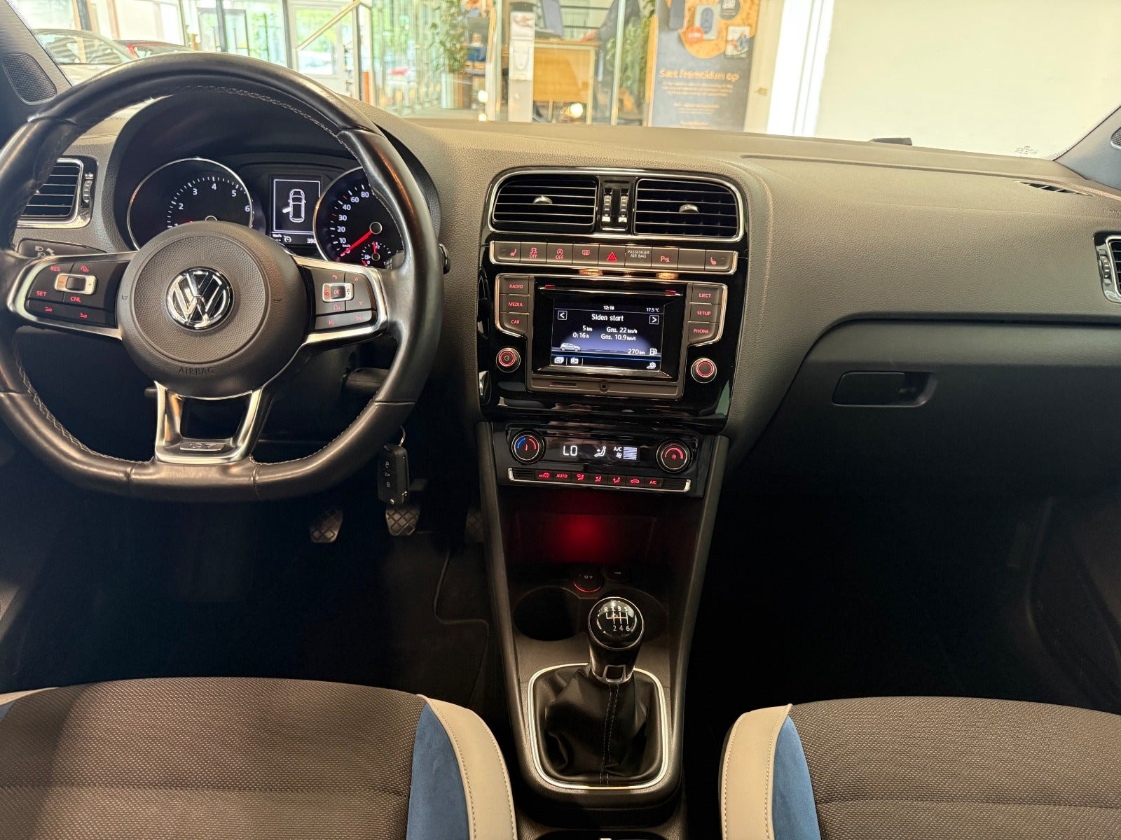 Sort VW Polo fra 2017